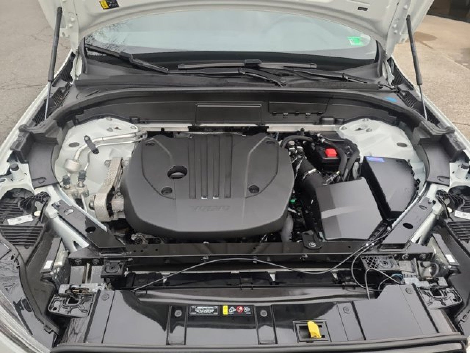 2023 Volvo XC60 AWD Plus Dark Theme