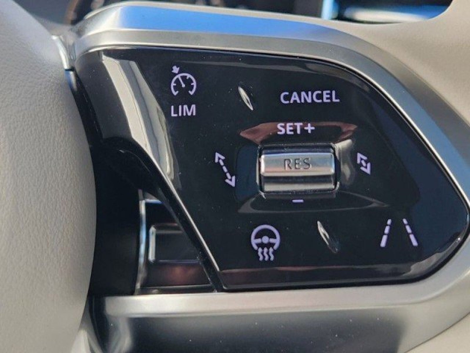 2024 Jaguar F-PACE R-Dynamic S