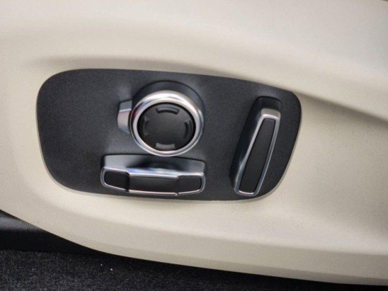 2024 Jaguar F-PACE R-Dynamic S