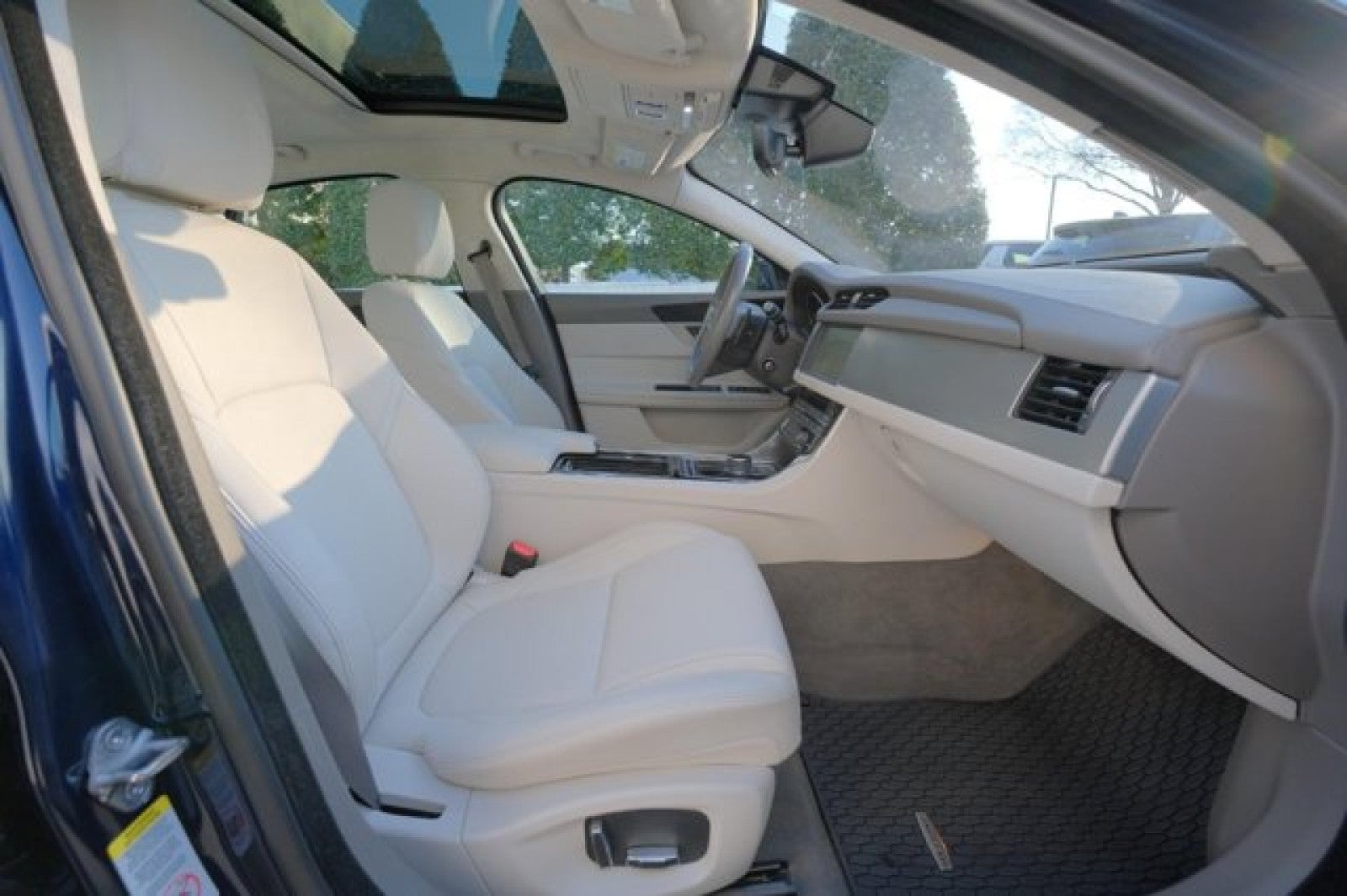 2020 Jaguar XF 25t Premium