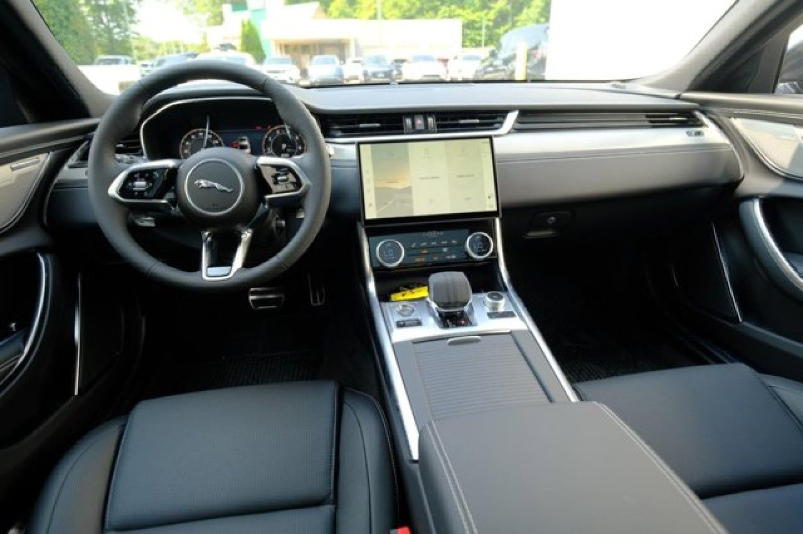 2024 Jaguar XF R-Dynamic SE