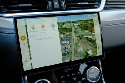 2024 Jaguar XF R-Dynamic SE