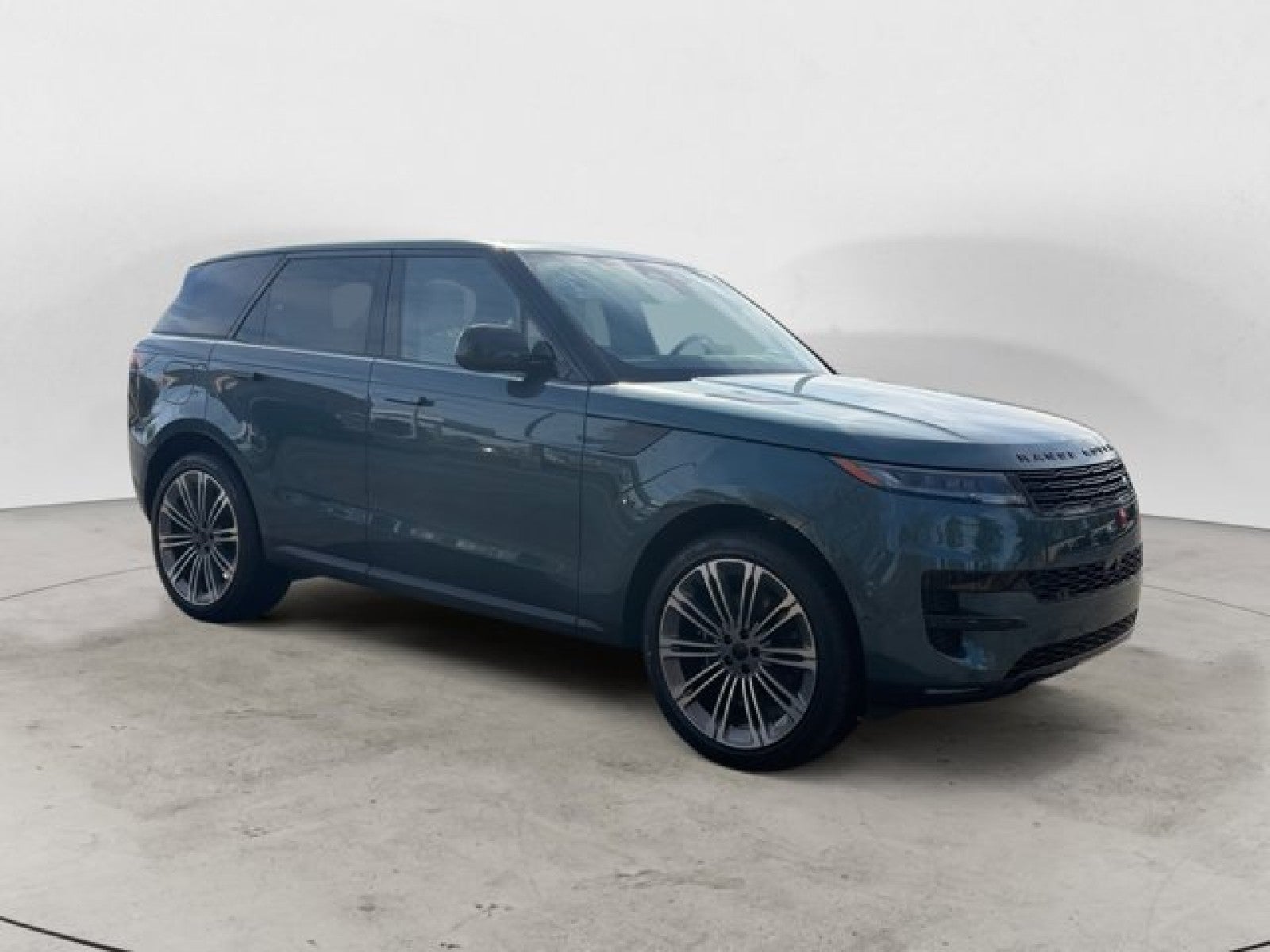 2026 Land Rover Range Rover Sport SE