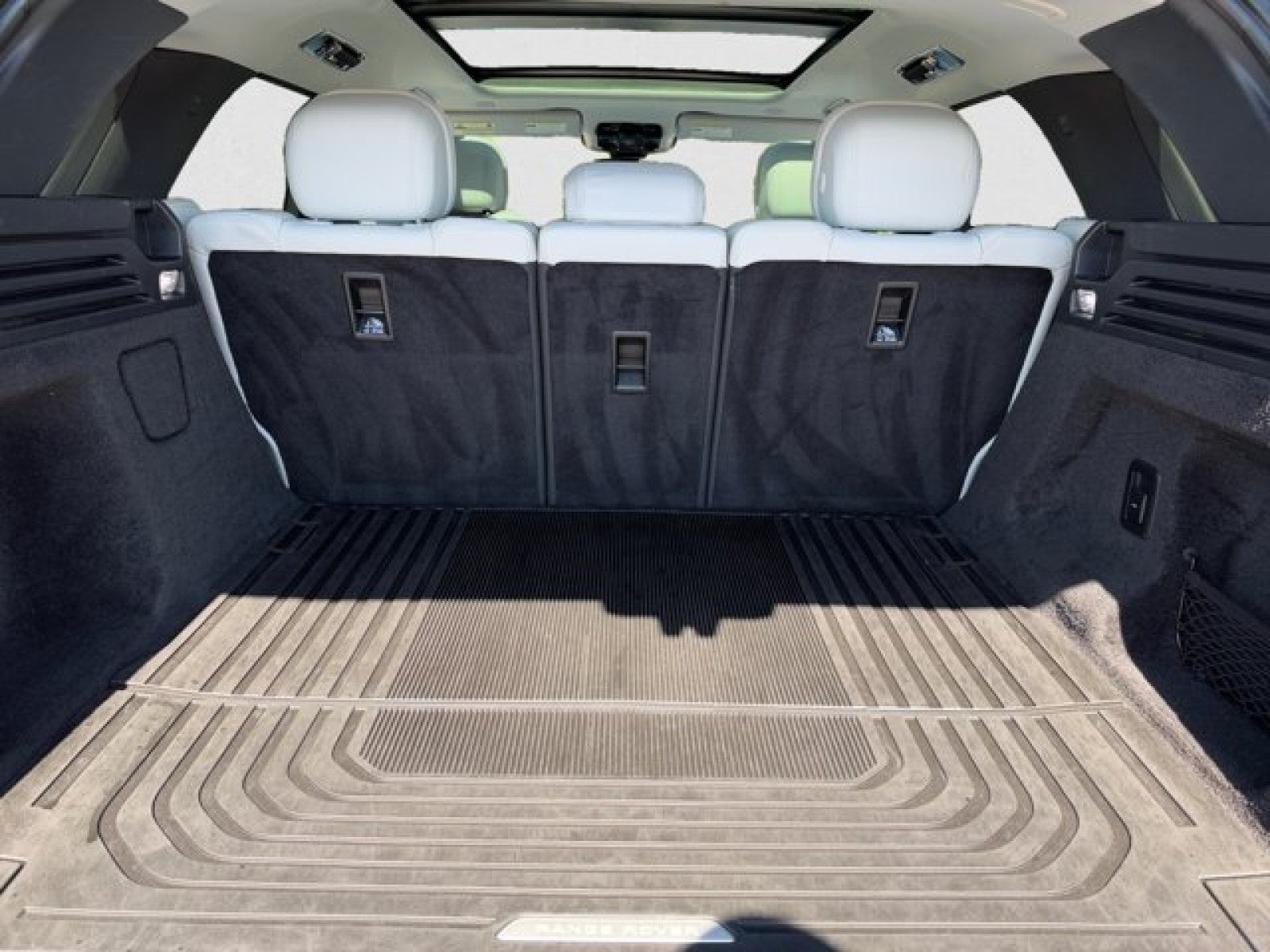 2023 Land Rover Range Rover Sport SE