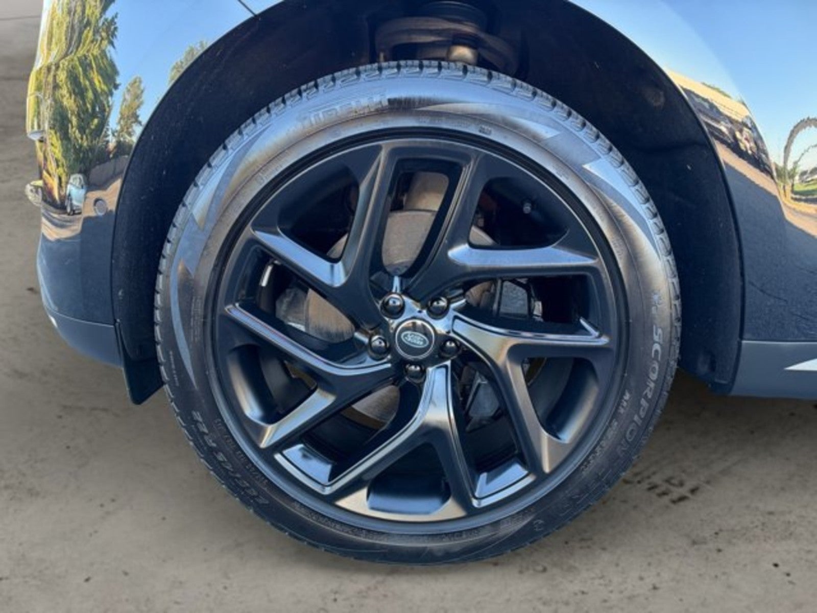 2025 Land Rover Range Rover Sport SE