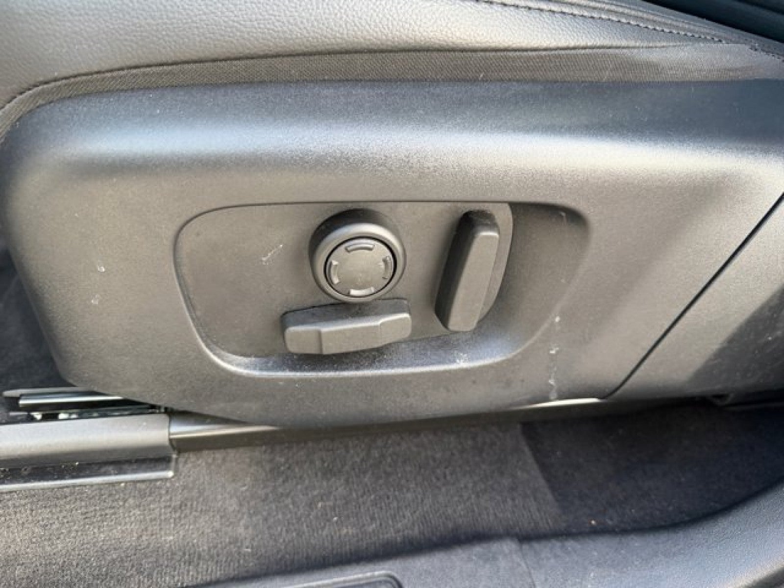 2024 Land Rover Discovery Sport Core S