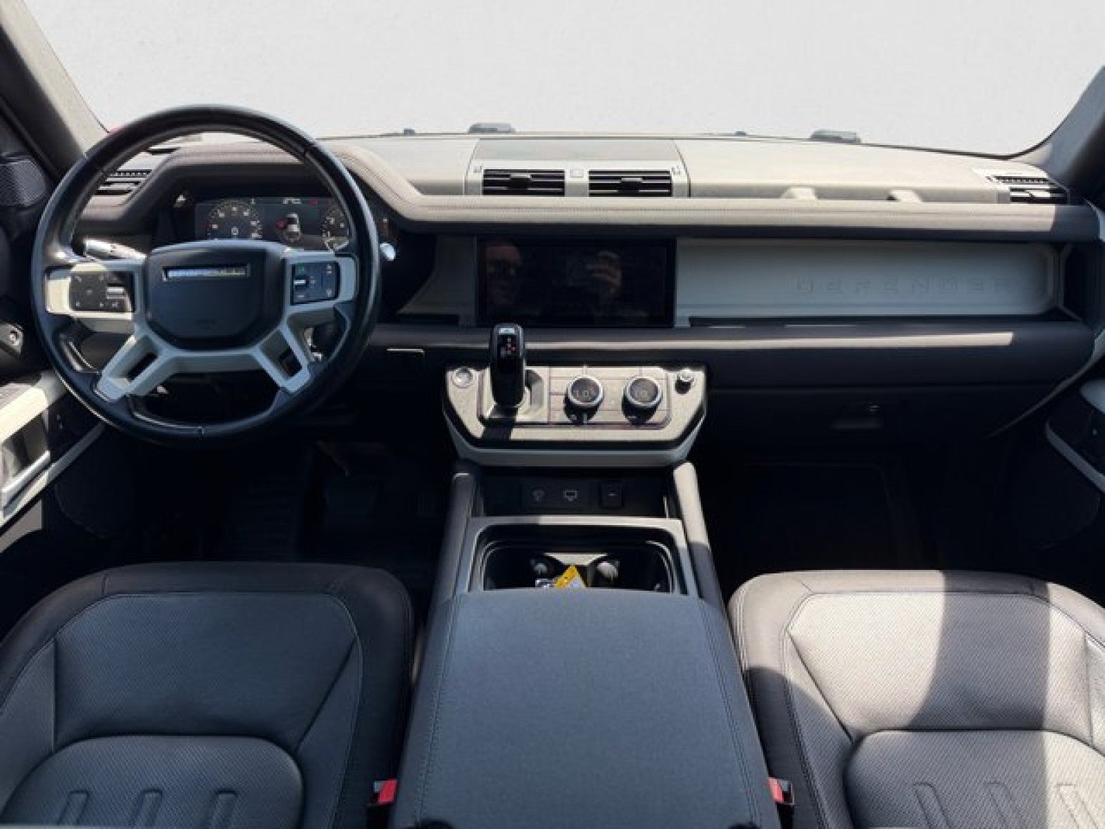 2022 Land Rover Defender X-Dynamic SE