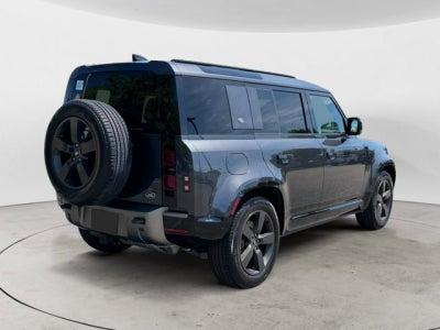 2022 Land Rover Defender X-Dynamic SE