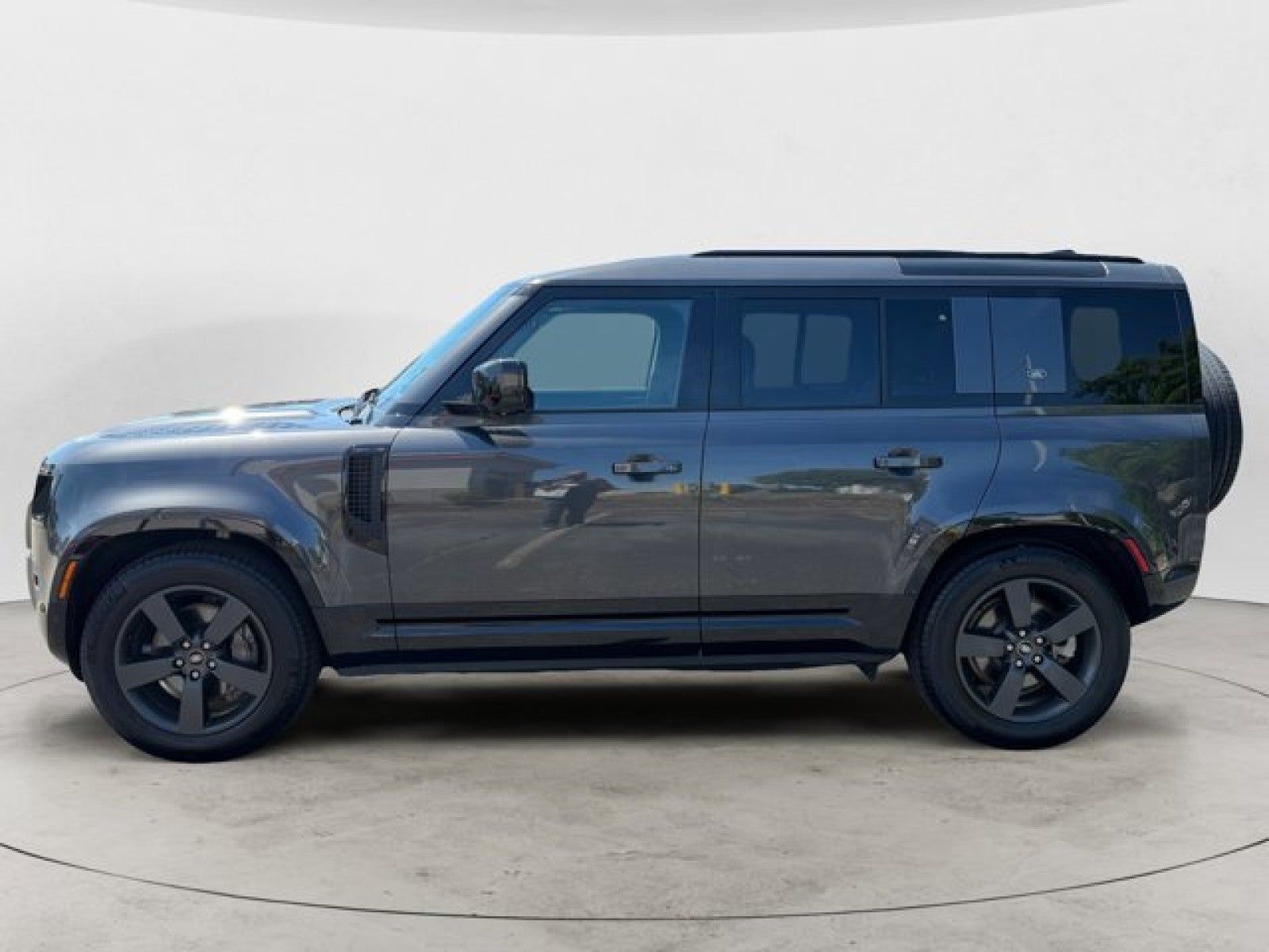 2022 Land Rover Defender X-Dynamic SE