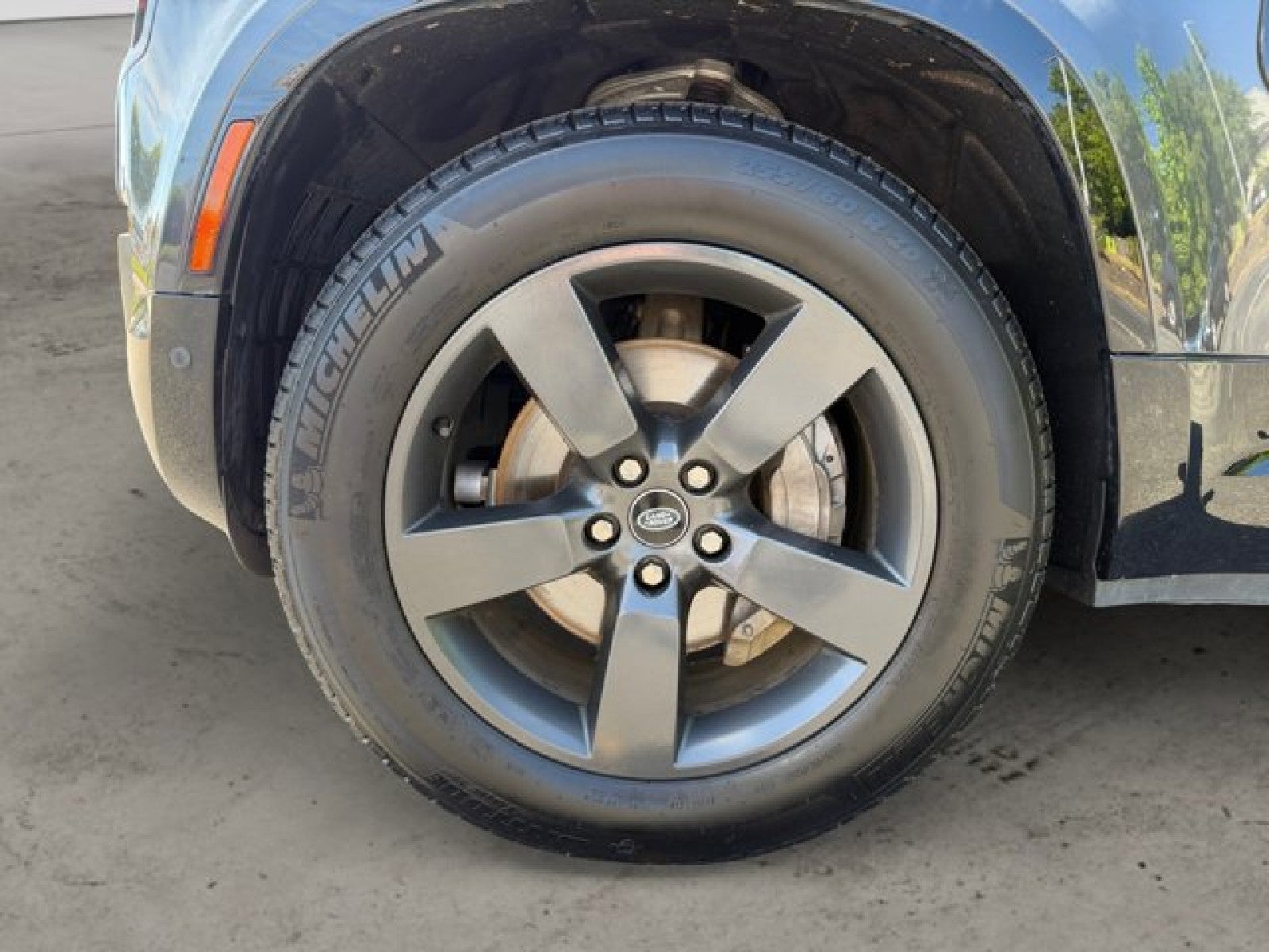 2022 Land Rover Defender X-Dynamic SE