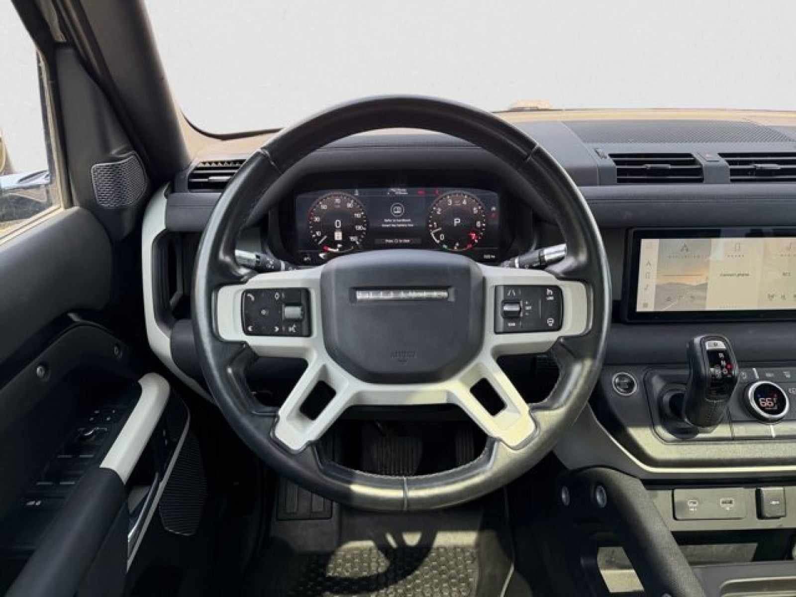 2022 Land Rover Defender X-Dynamic SE