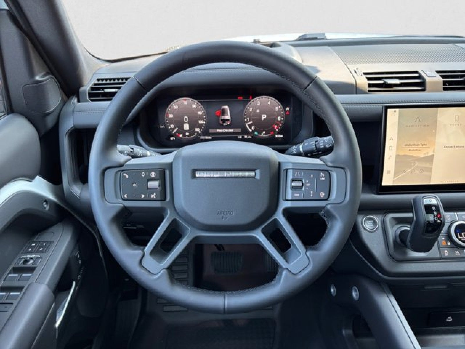 2025 Land Rover Defender X-Dynamic SE