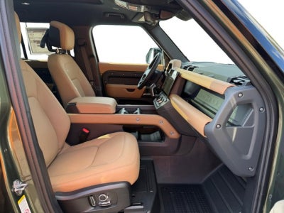 2026 Land Rover Defender X-Dynamic SE