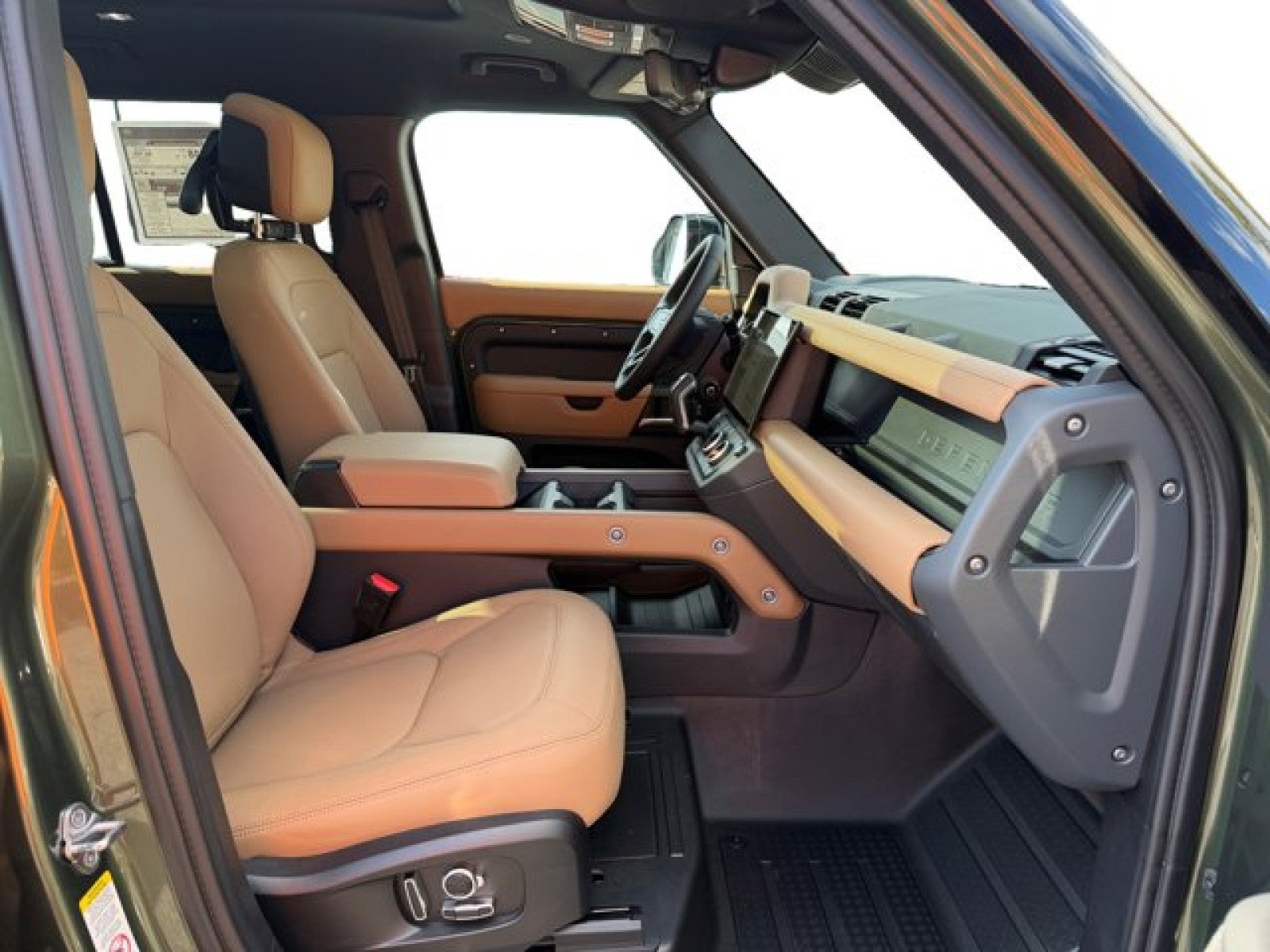 2026 Land Rover Defender X-Dynamic SE