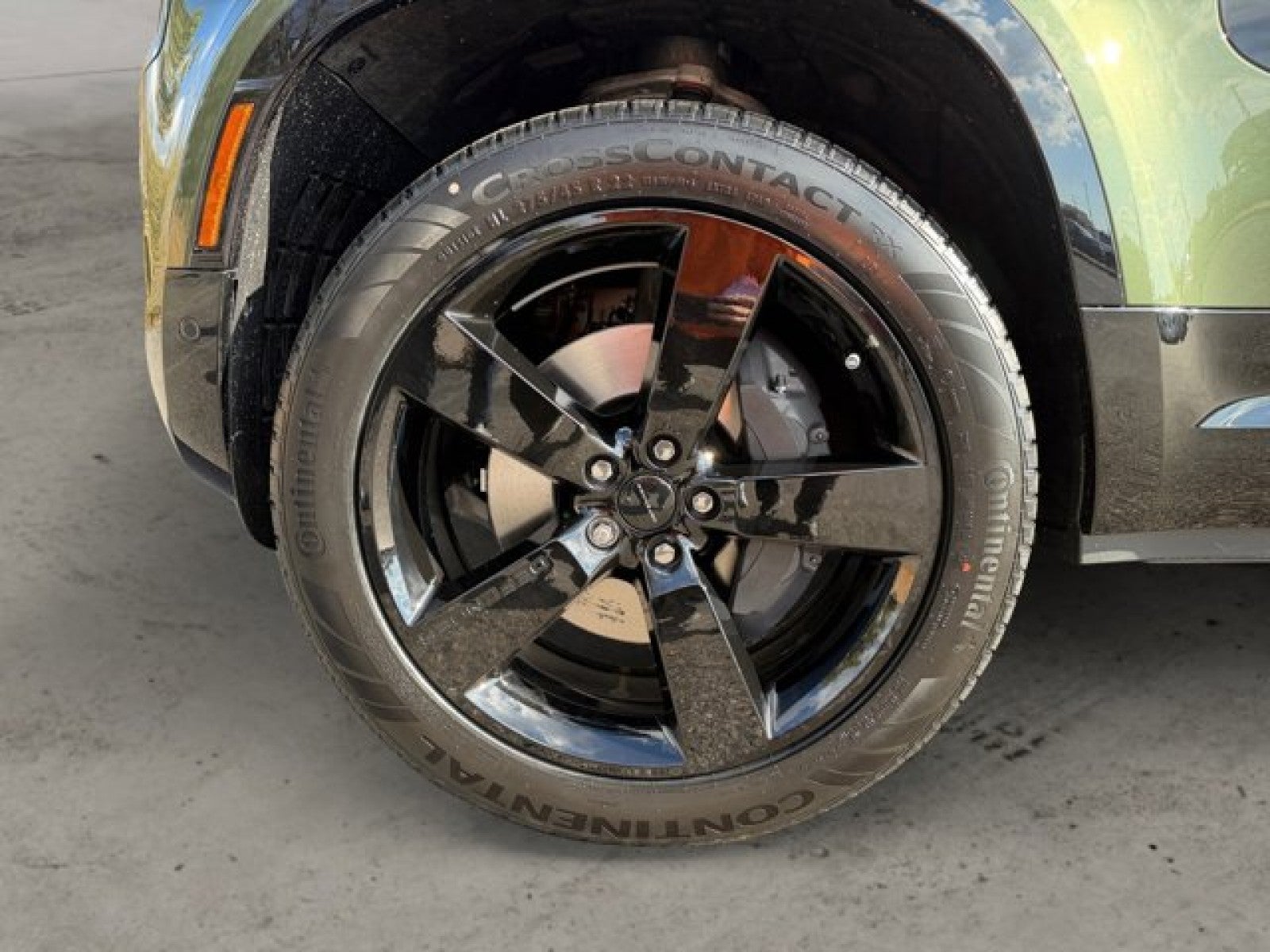 2026 Land Rover Defender X-Dynamic SE