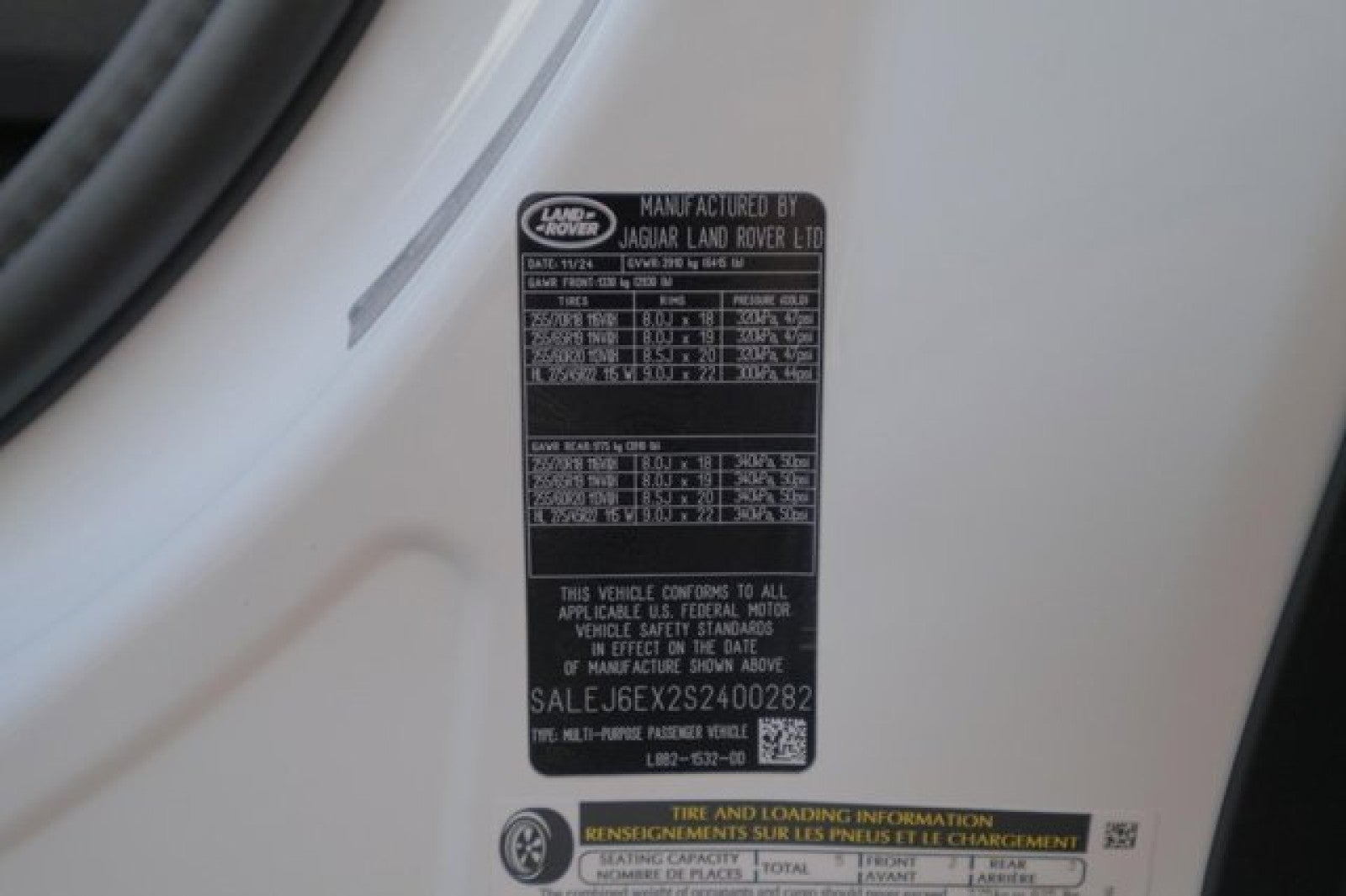 2025 Land Rover Defender S