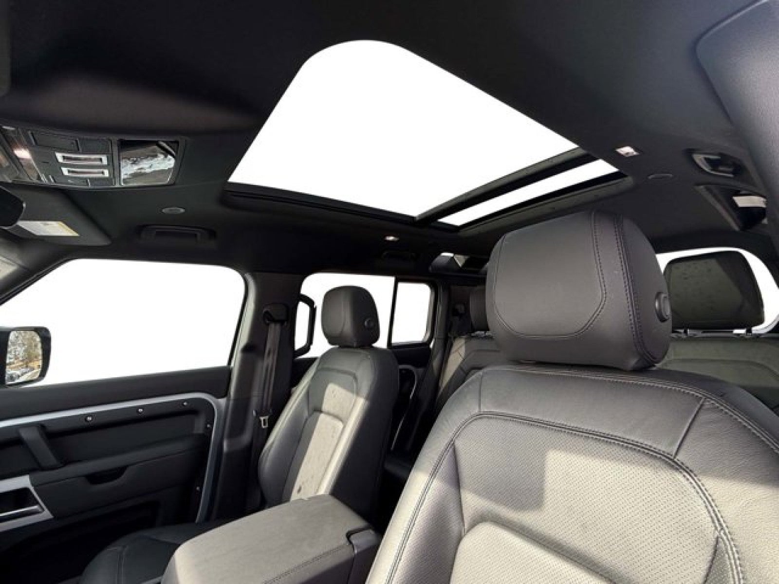 2024 Land Rover Defender S