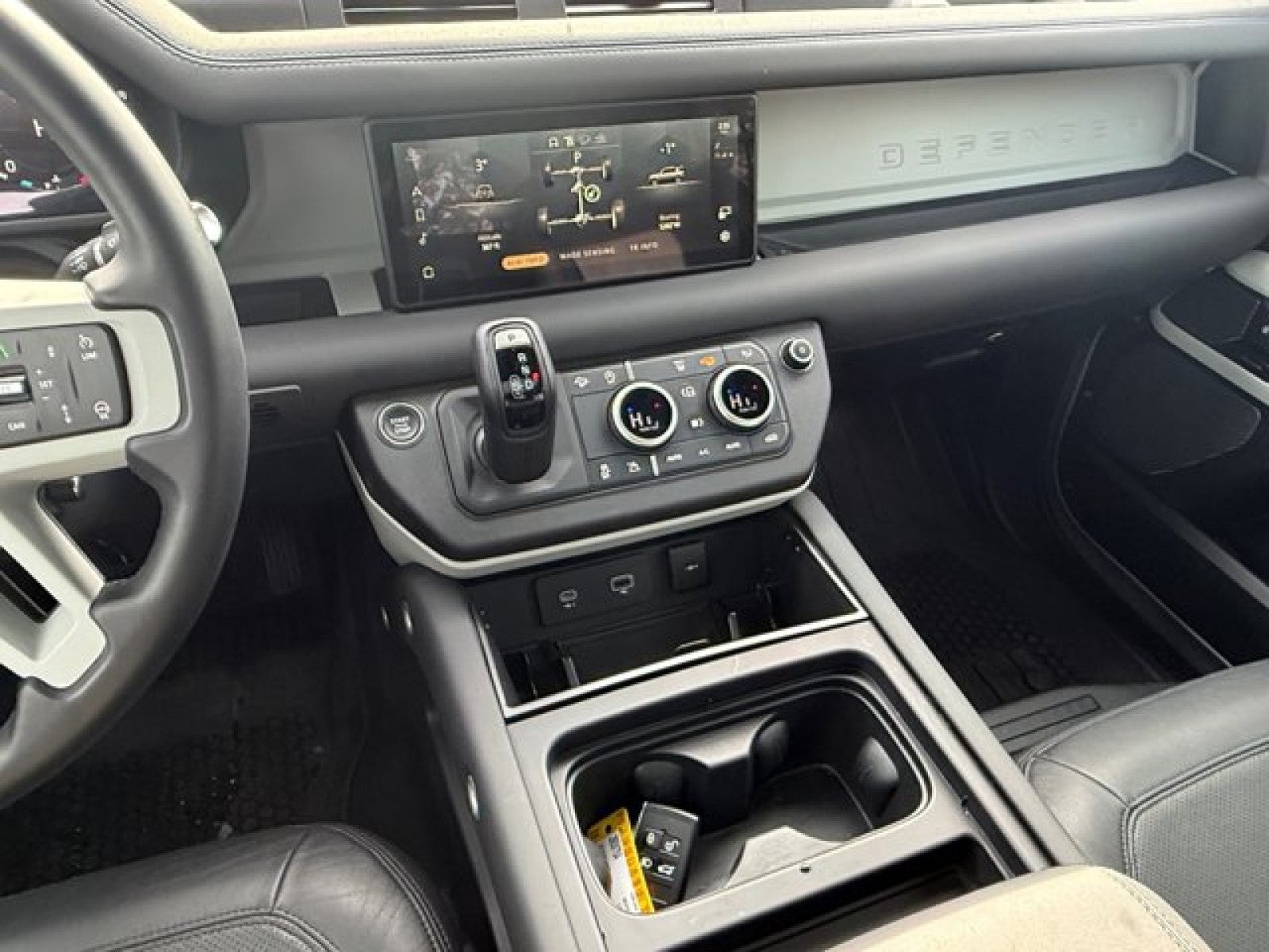 2024 Land Rover Defender S