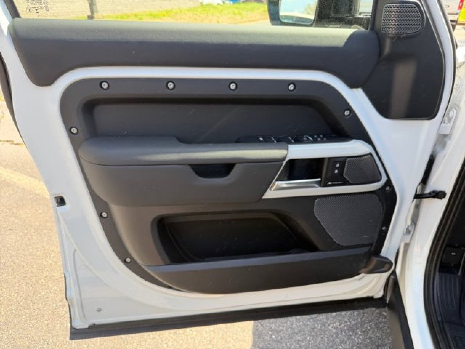 2024 Land Rover Defender 110 S