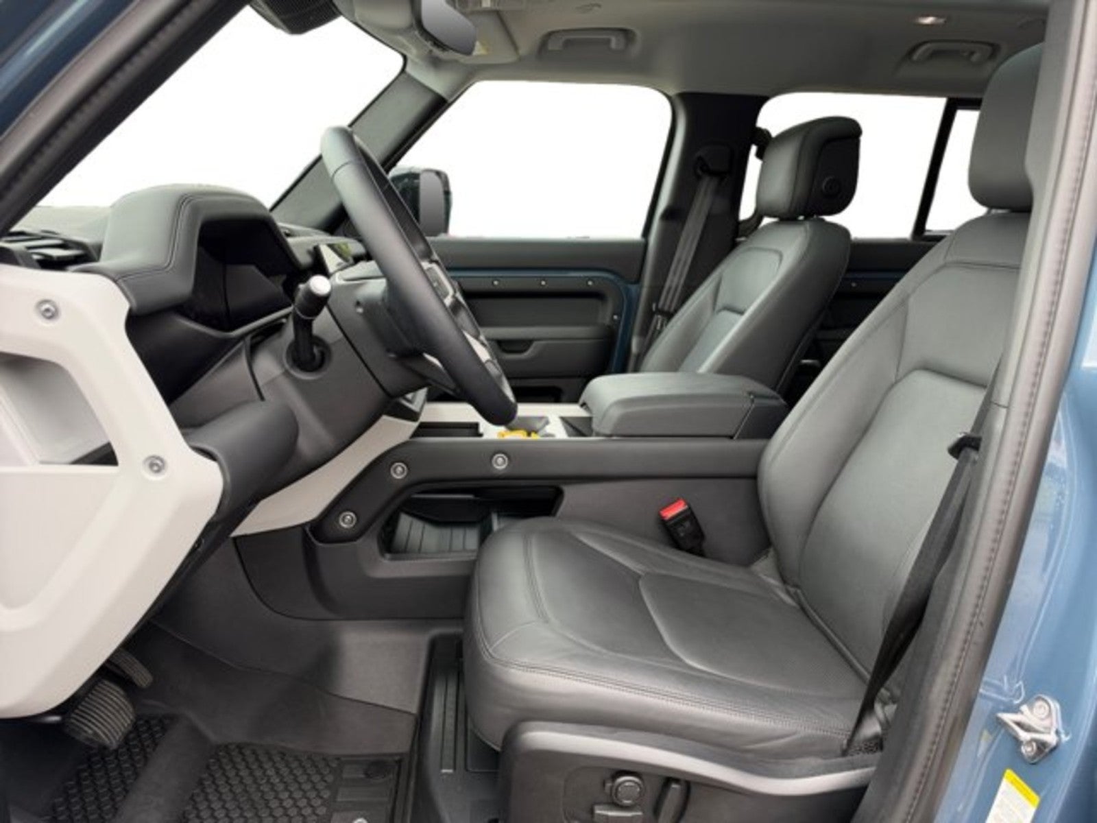 2025 Land Rover Defender S