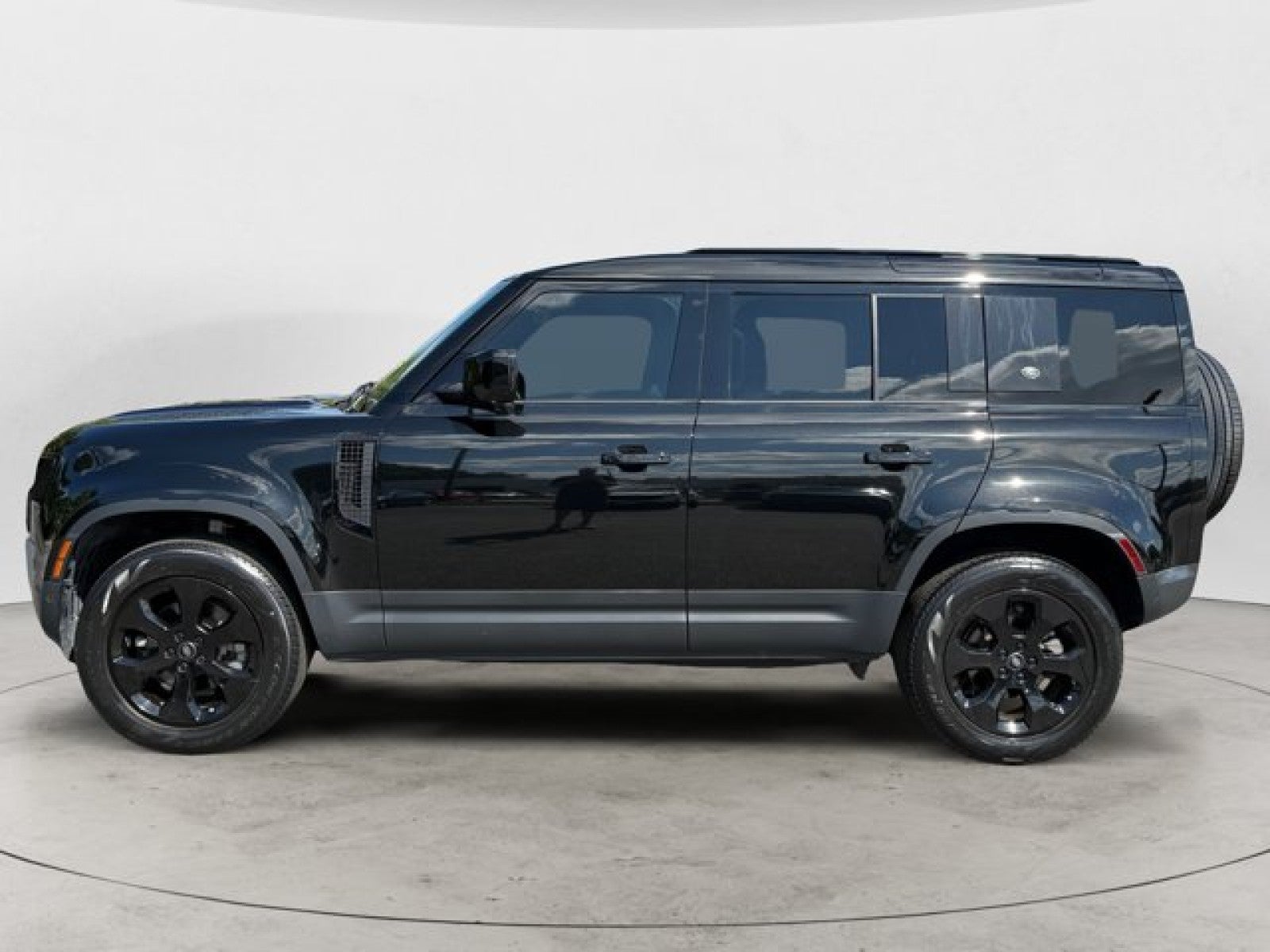 2024 Land Rover Defender S