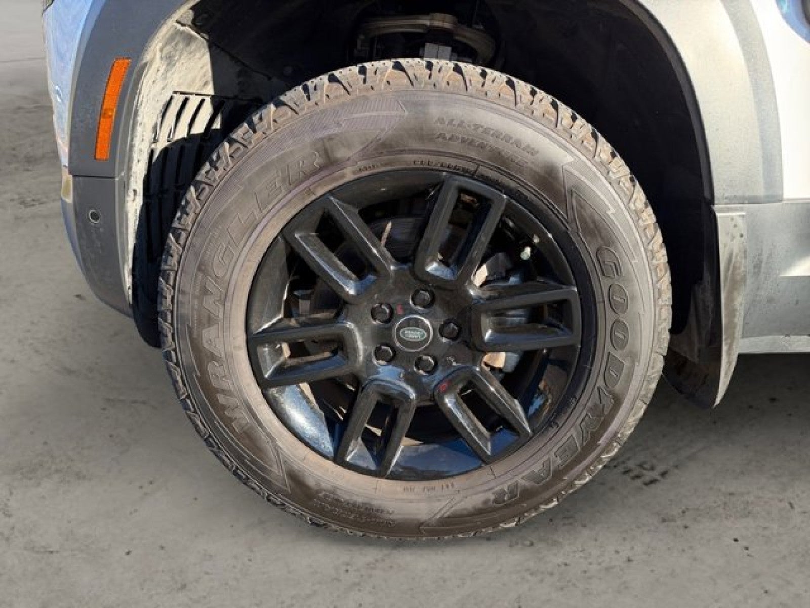 2023 Land Rover Defender S