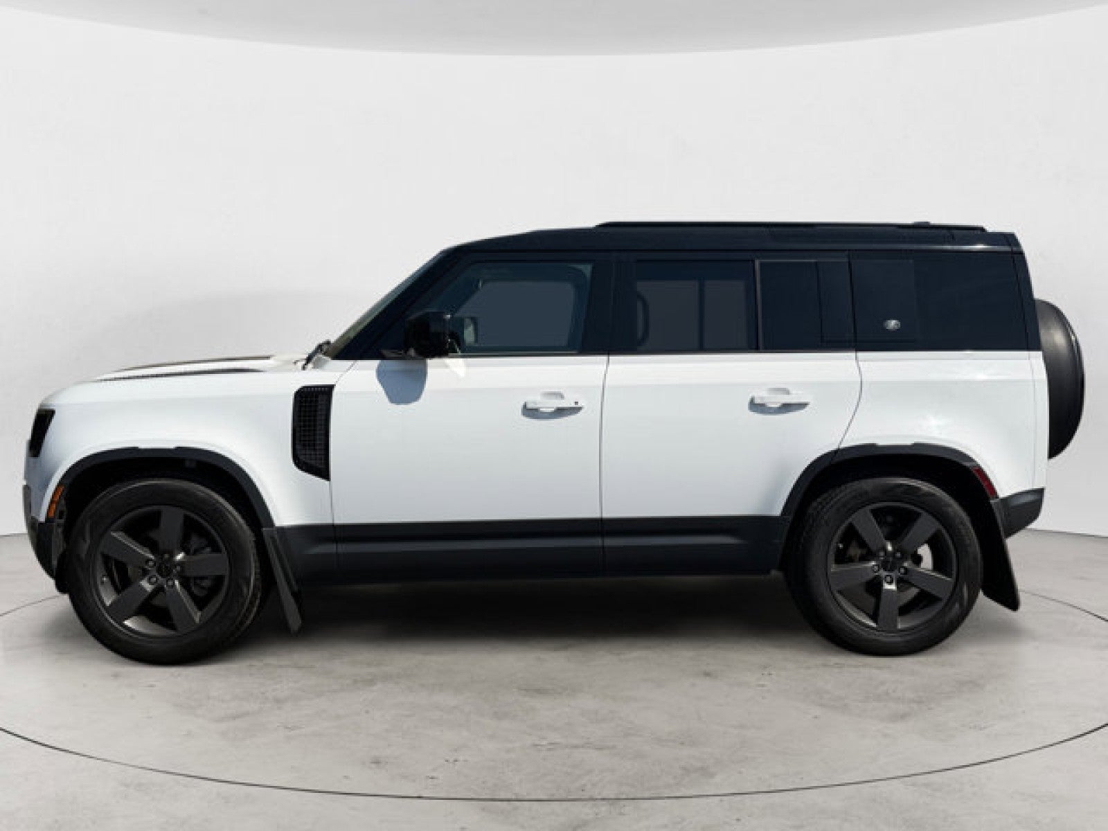 2024 Land Rover Defender S