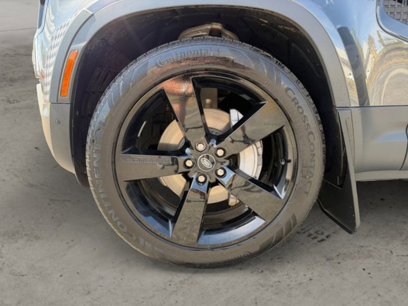 2024 Land Rover Defender 130 S