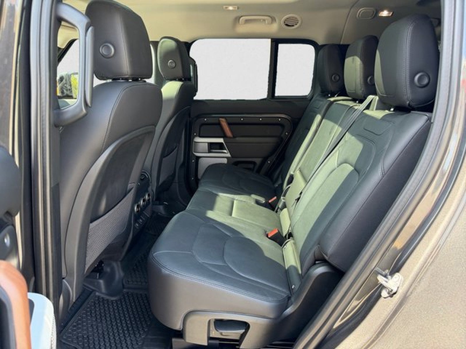 2024 Land Rover Defender 130 S