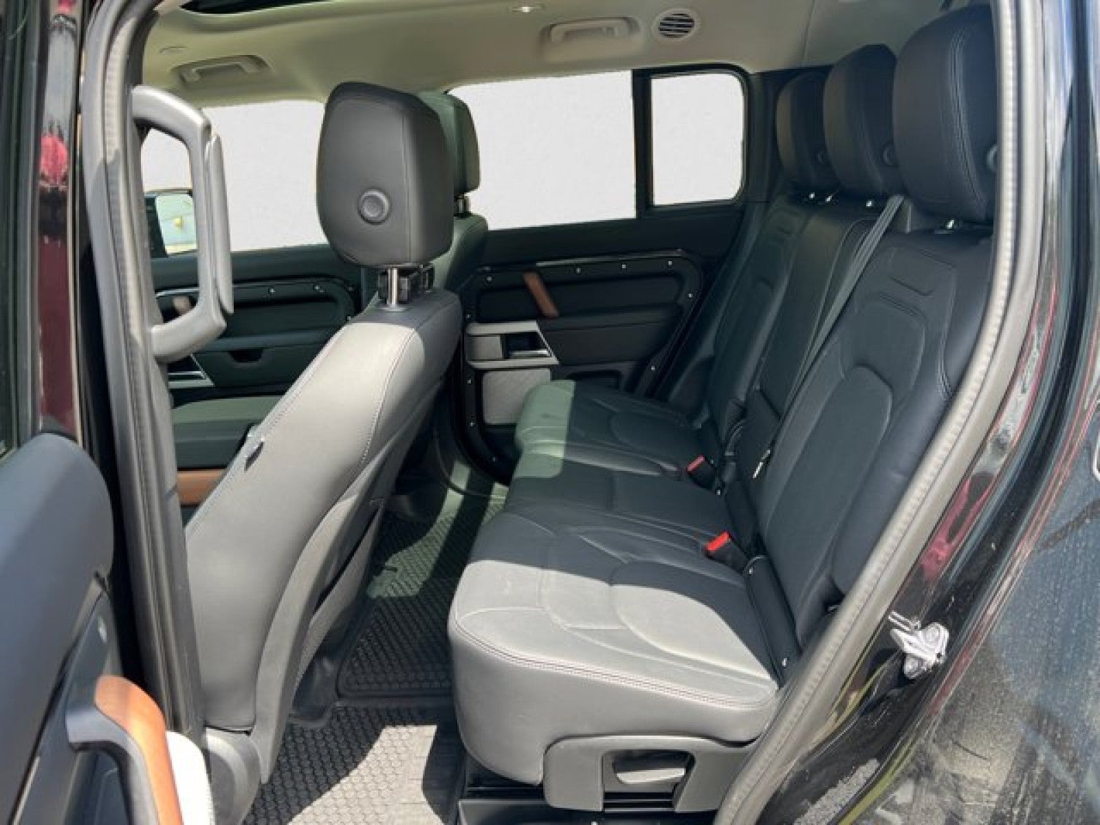 2024 Land Rover Defender S