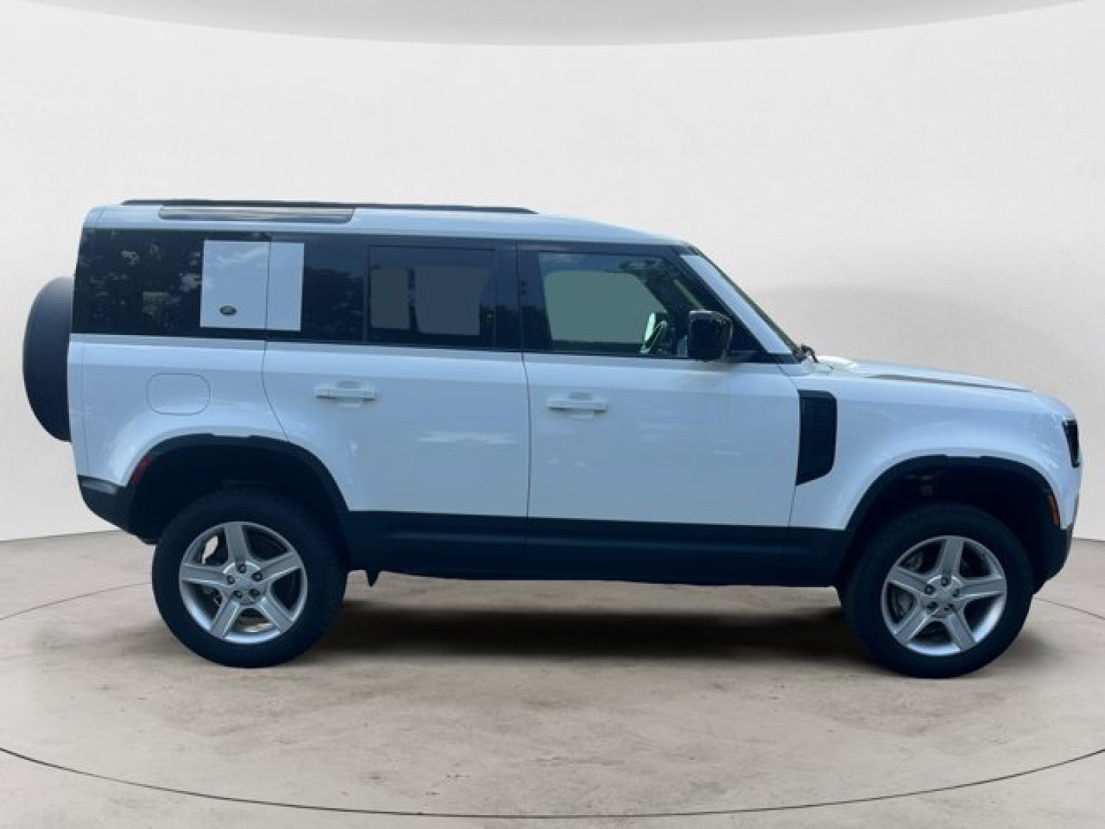 2020 Land Rover Defender SE