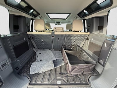 2023 Land Rover Defender SE 11O SE AWD