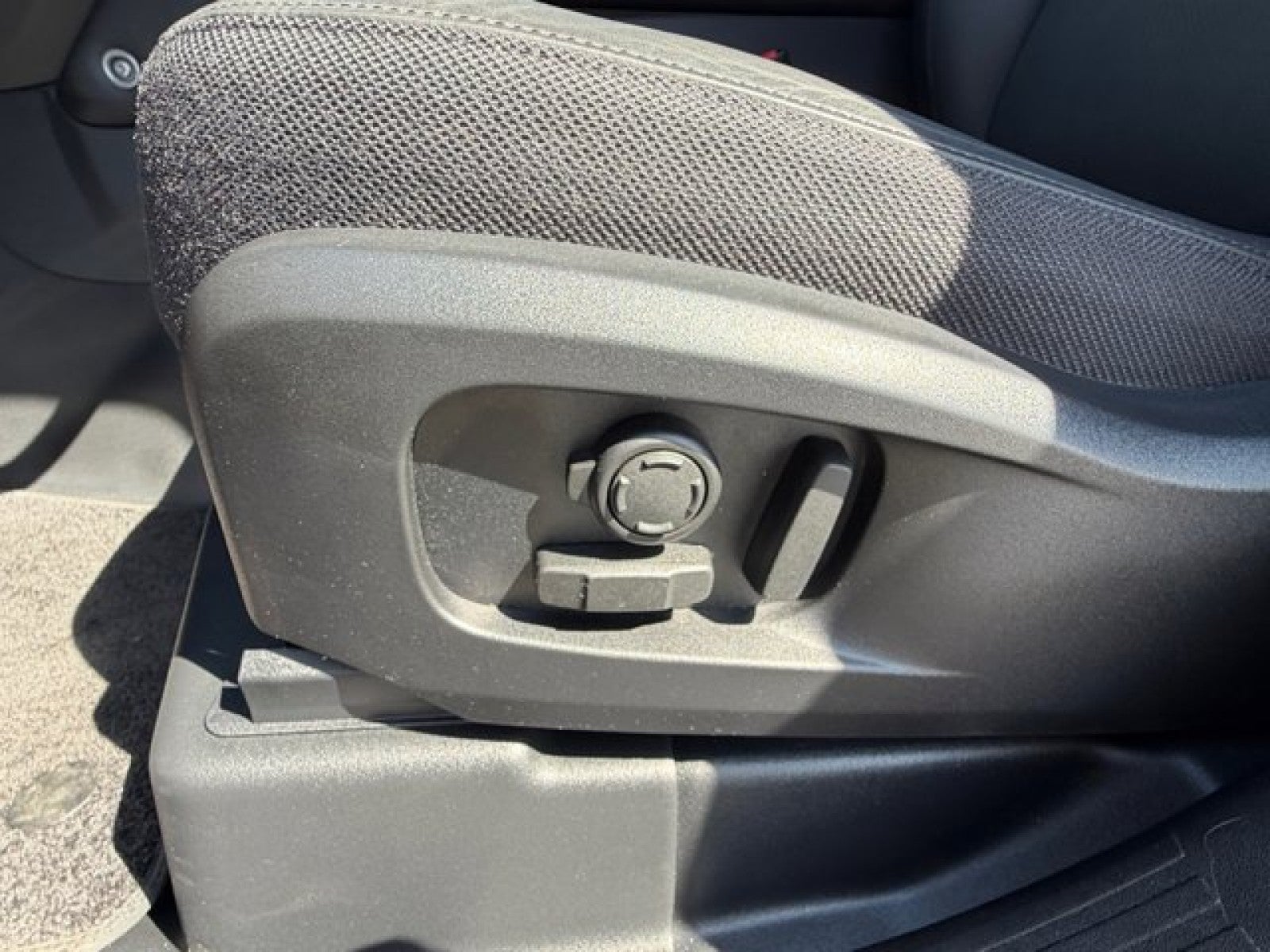 2025 Land Rover Defender Sedona Red Edition