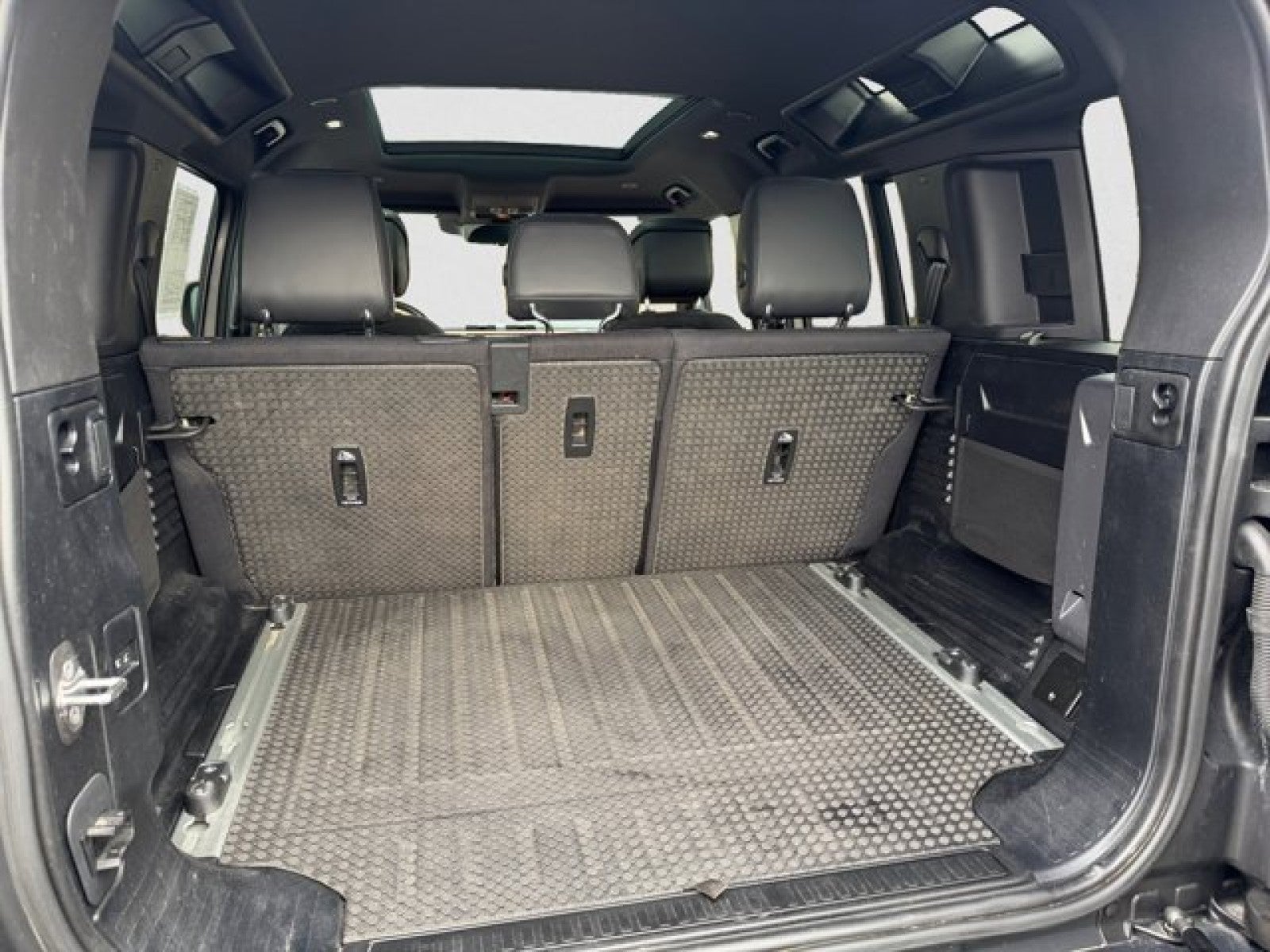 2022 Land Rover Defender X