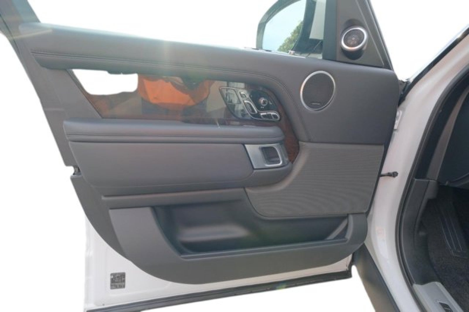 2021 Land Rover Range Rover Westminster | Rear Entertainment