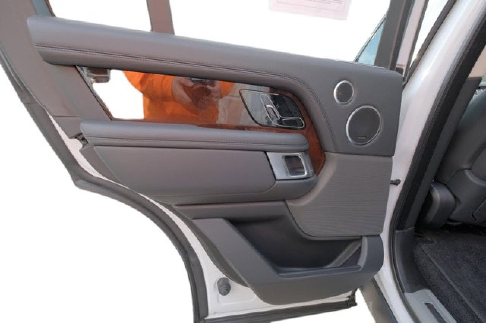 2021 Land Rover Range Rover Westminster | Rear Entertainment