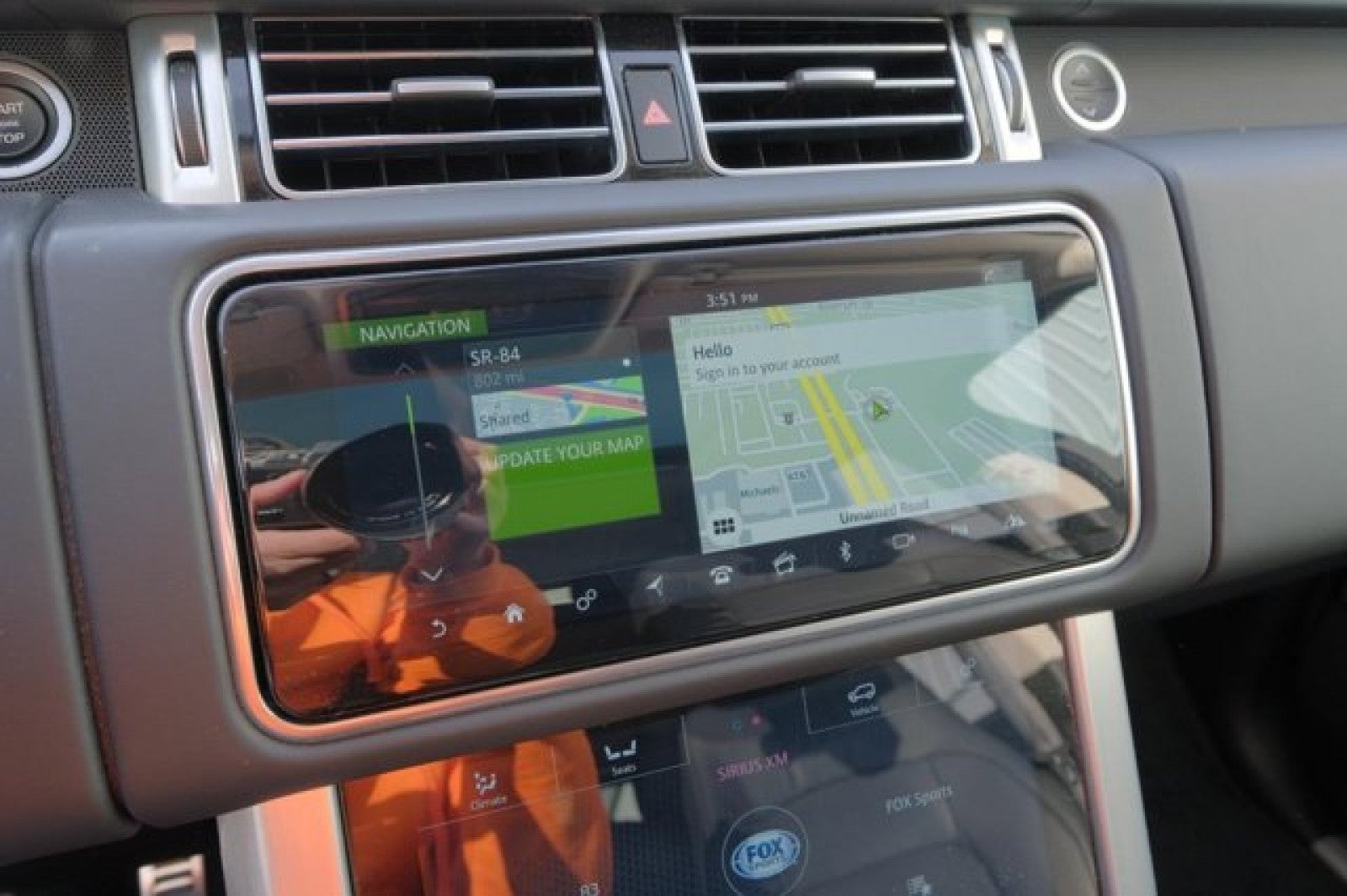 2021 Land Rover Range Rover Westminster | Rear Entertainment