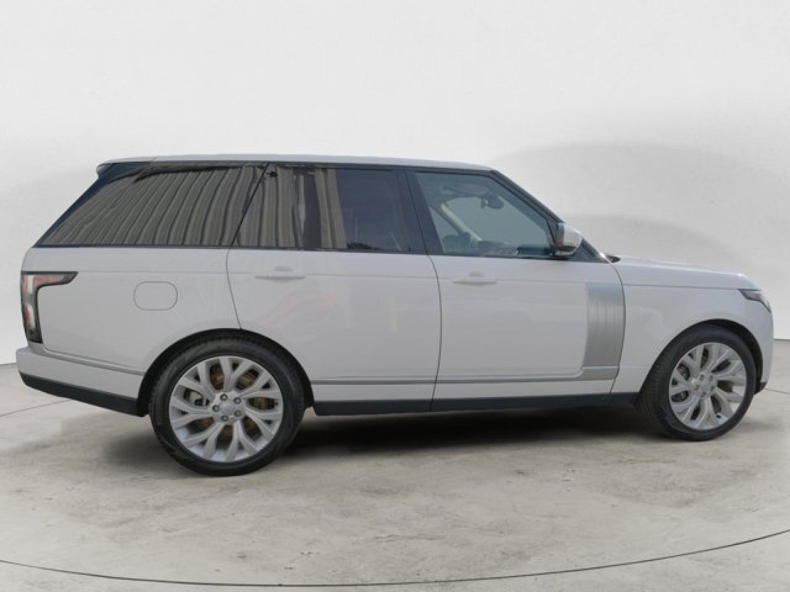 2021 Land Rover Range Rover Westminster | Rear Entertainment