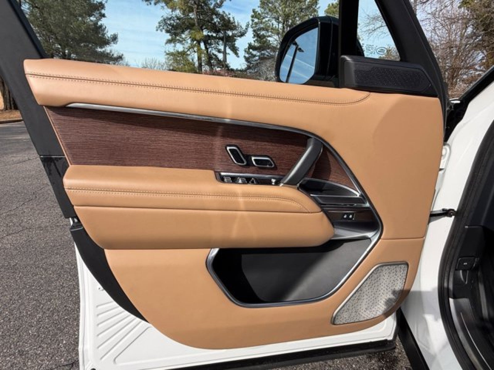 2023 Land Rover Range Rover Autobiography LWB