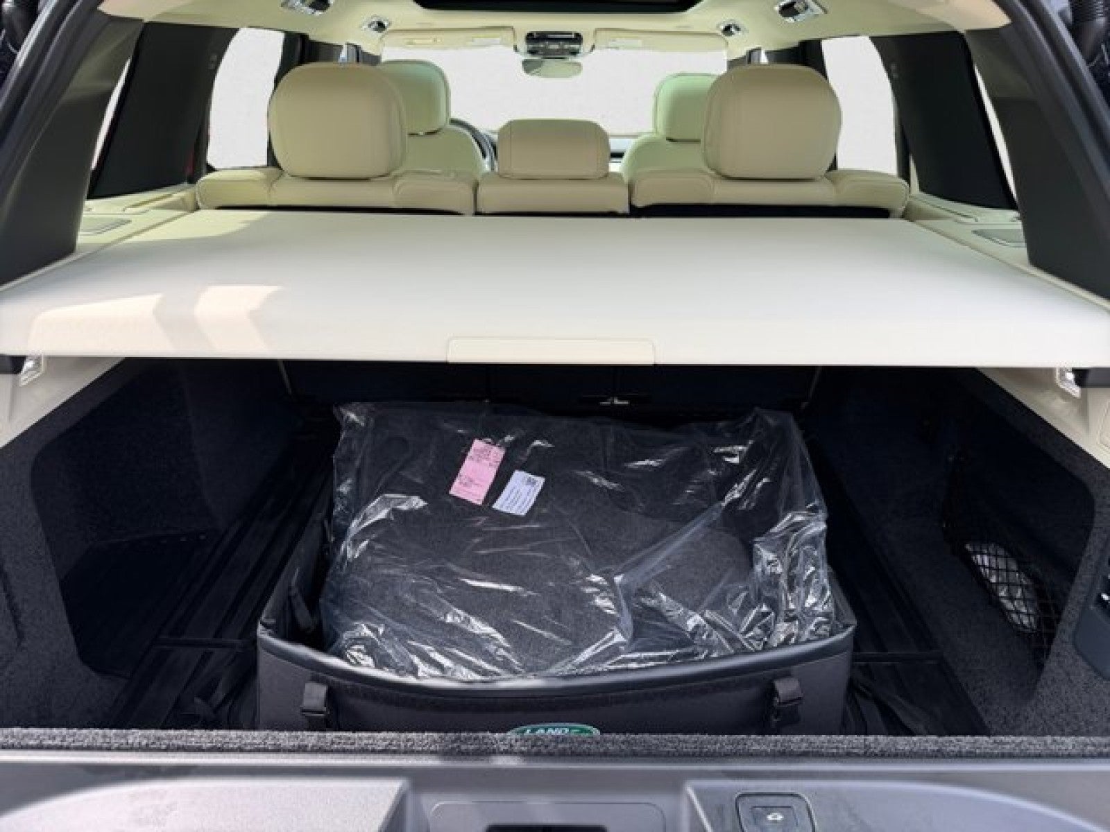 2025 Land Rover Range Rover SE