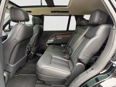 2025 Land Rover Range Rover SE