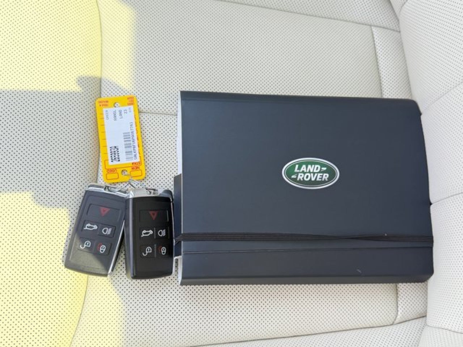 2023 Land Rover Range Rover SE LWB | 7 Seats