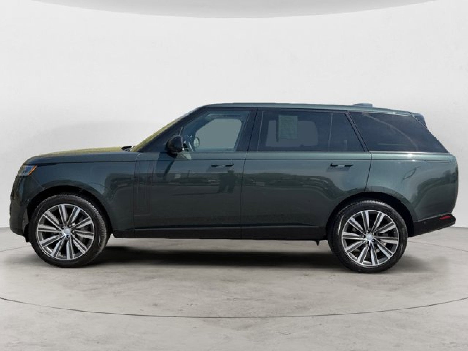 2023 Land Rover Range Rover SE LWB | 7 Seats