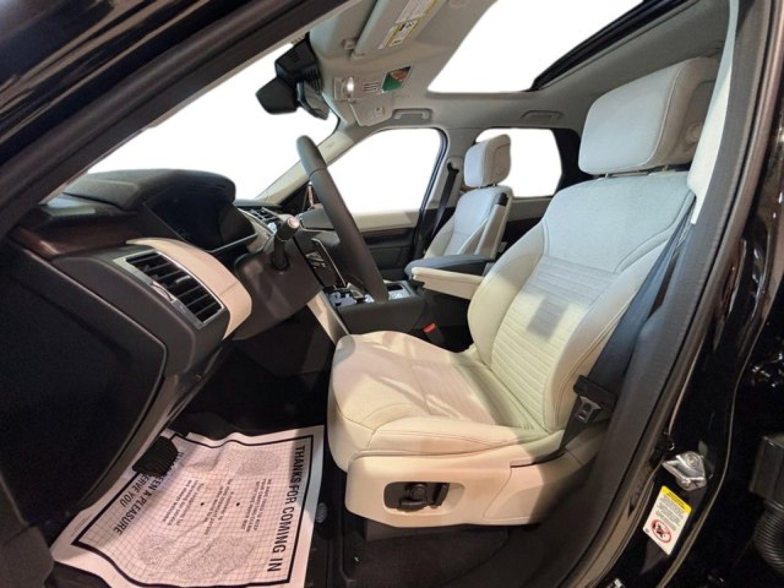 2024 Land Rover Discovery S