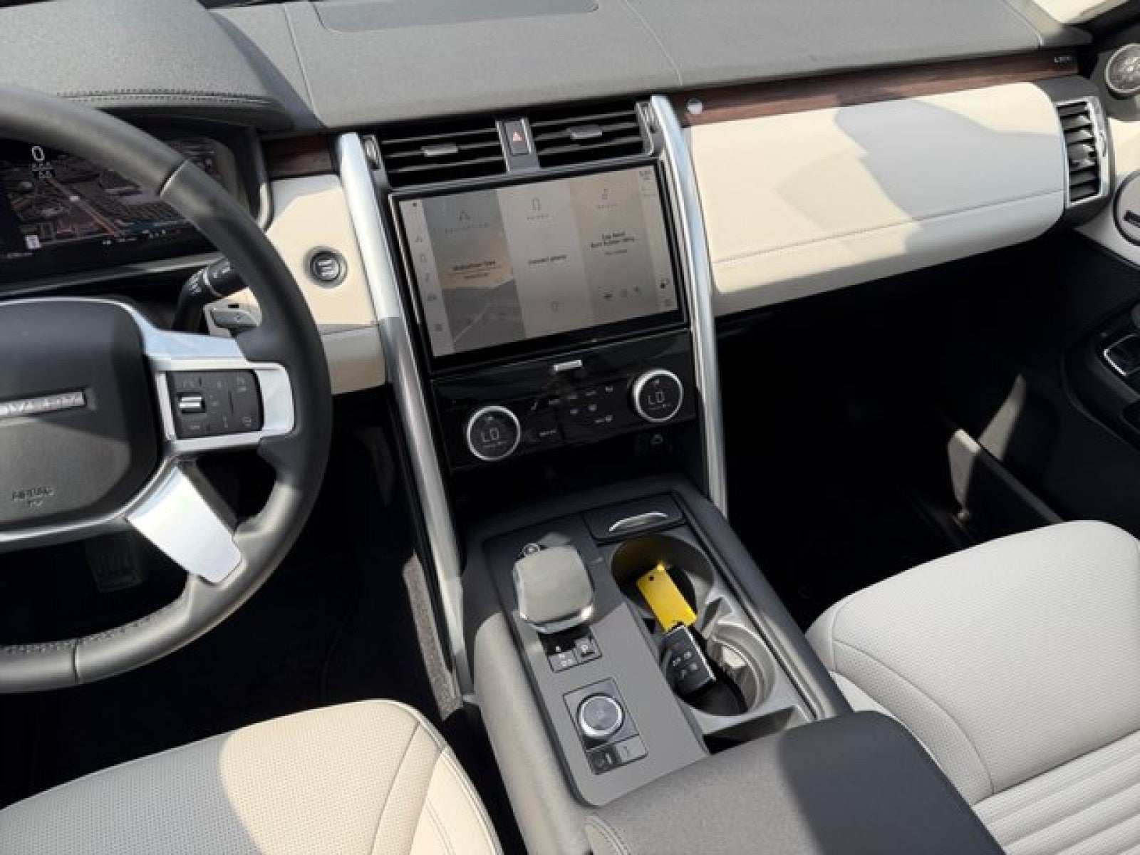 2024 Land Rover Discovery S