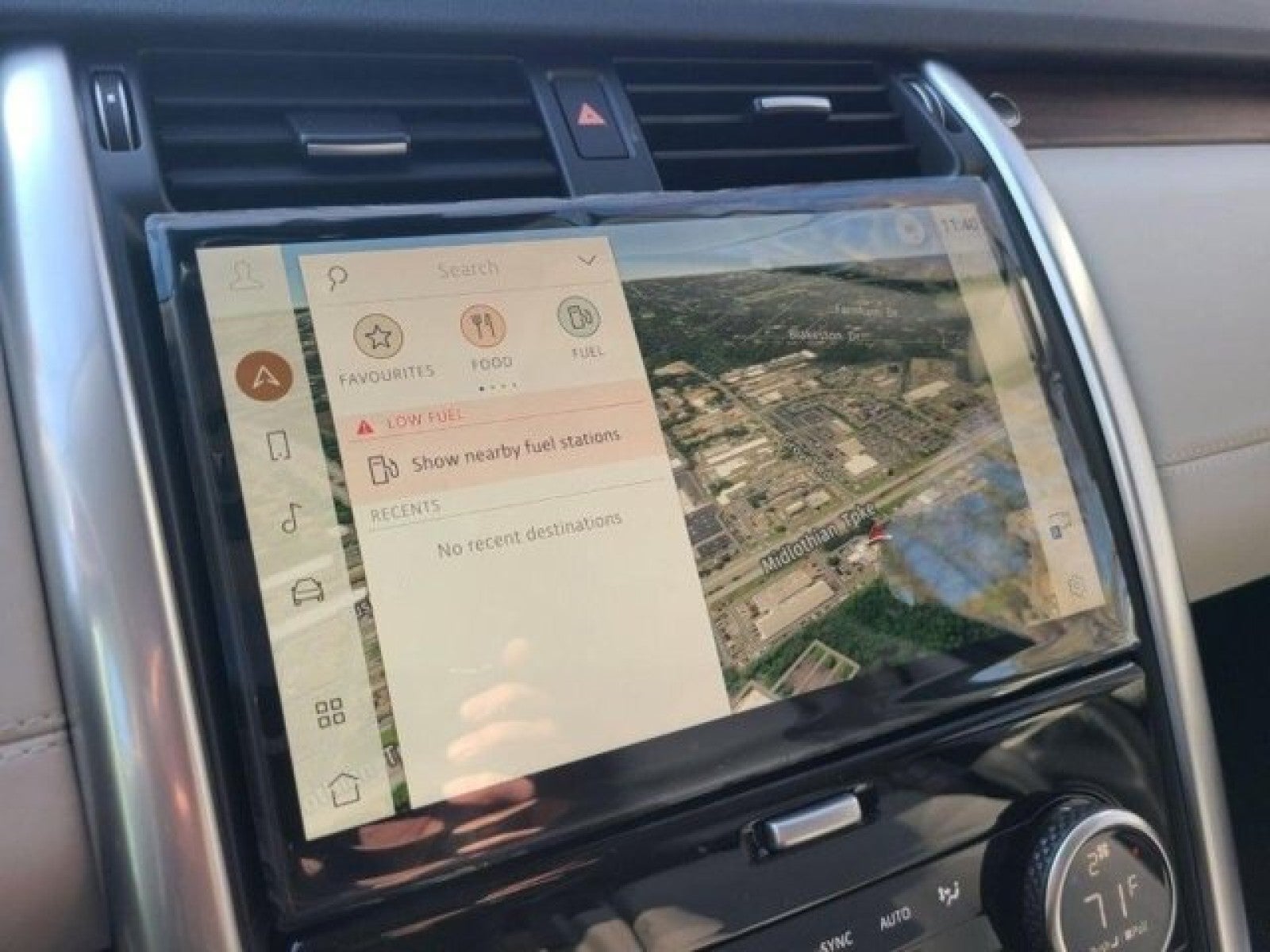 2024 Land Rover Discovery S