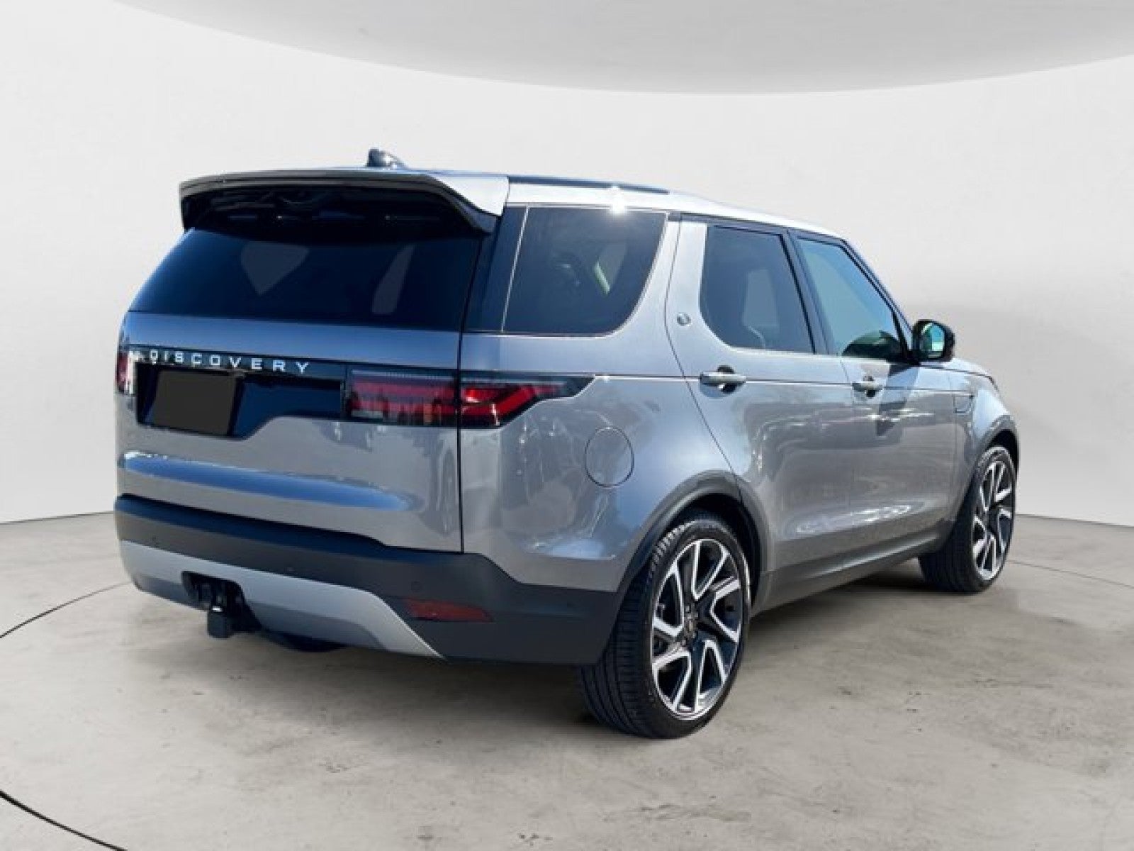 2025 Land Rover Discovery S