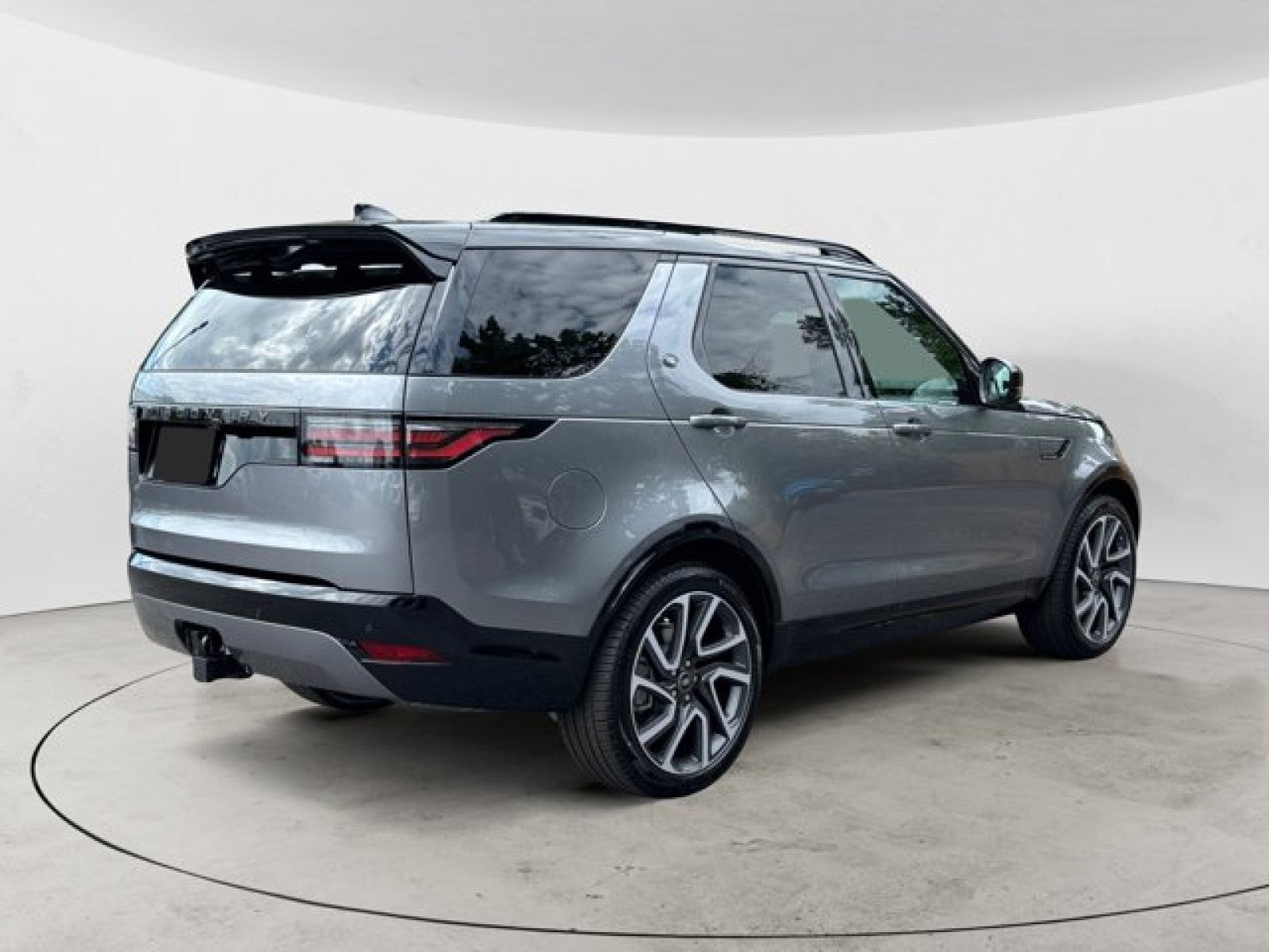2025 Land Rover Discovery Dynamic SE