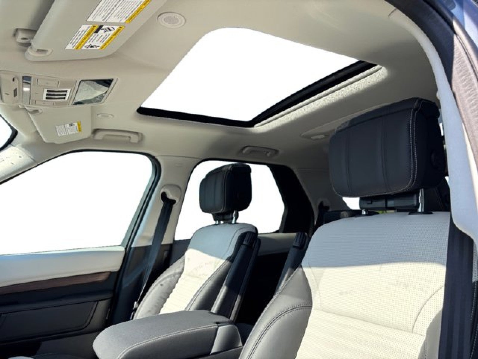 2025 Land Rover Discovery Dynamic SE