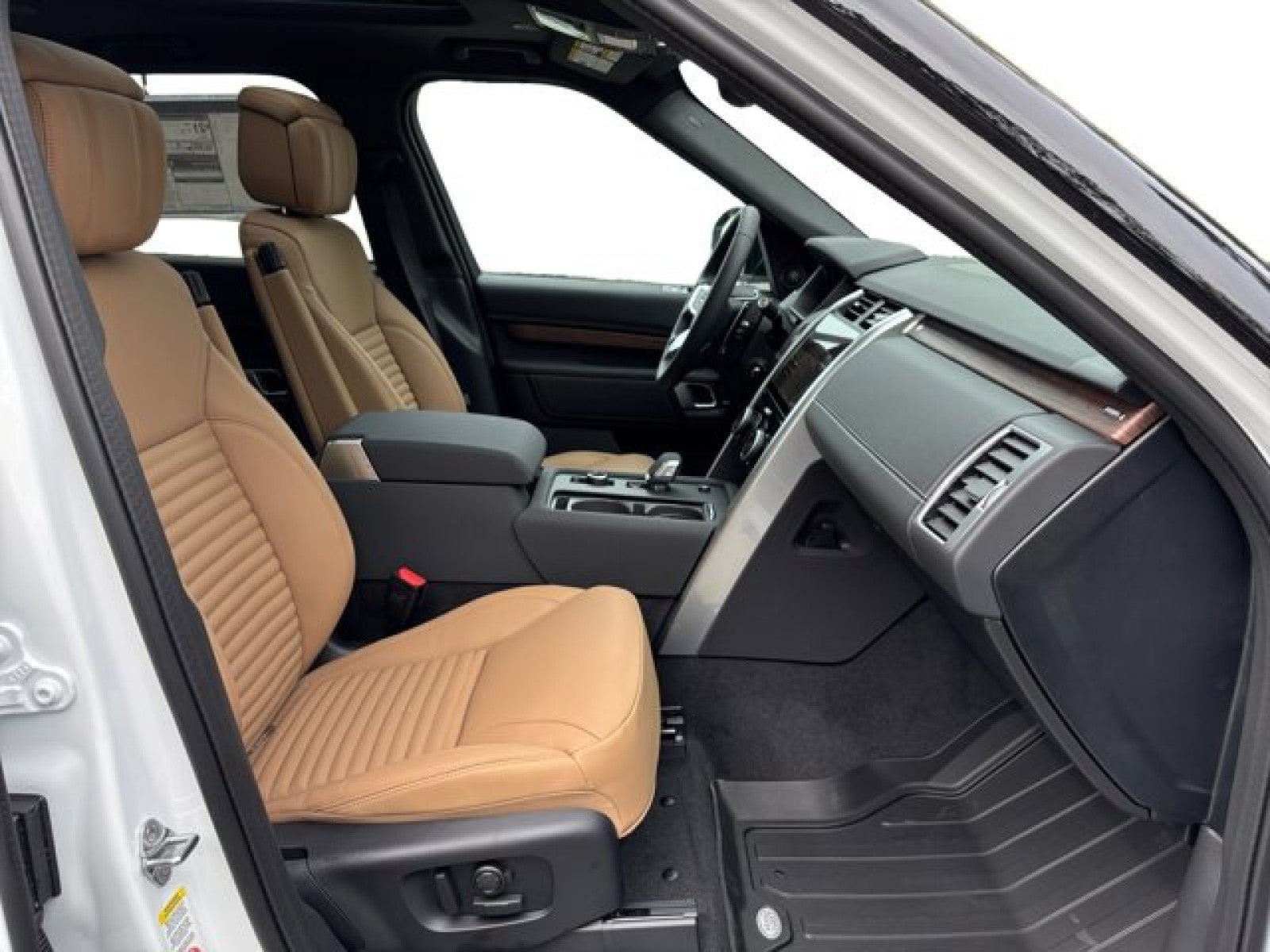 2025 Land Rover Discovery Dynamic SE